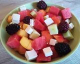 Színes dinnyesaláta recept fázis 3 fotója