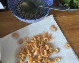 A picture of step 1 of Stir Fry Round Cabbage with dried shrimps (炒高丽菜).