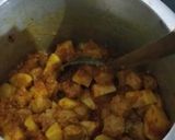 A picture of step 4 of Potato soya chunks.