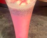 A picture of step 2 of Rose subja seeds milkshake.