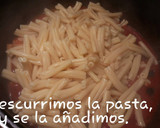 Foto del paso 3 de la receta: Casarecce, en salsa de tomates y atún