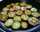 Foto del paso 1 de la receta: BERENJENAS Al Pesto de Rúcula con notas de Miel de Abejas...!