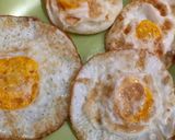 Foto langkah ke 2 dari resep Telor ceplok masak kecap.