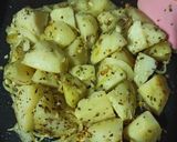 Foto langkah ke 4 dari resep Potato Oregano.