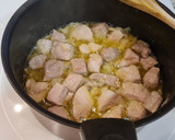 Foto del paso 3 de la receta: Magro de cerdo con tomate y berenjenas