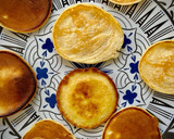 Foto del paso 2 de la receta: Miniaperitivo con bonito del norte (I): Blini con bonito y cebolla caramelizada