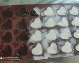 चॉकलेट इन डिफरेंट शेप (Chocolate in Different shape recipe in hindi) रेसिपी चरण 2 फोटो