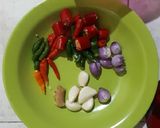 Foto langkah ke 2 dari resep Udang bumbu pedas.