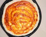 صورة لخطوة 4 من وصفة بيتزا بيبيروني 🍕