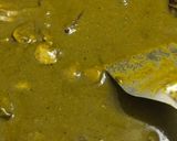A picture of step 8 of Palak Mushroom.
