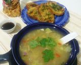 A picture of step 7 of Chicken soup with garlic bread.