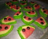 Foto langkah ke 6 dari resep Watermelon Cookies (Kue Semangka).