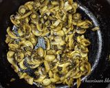 Foto del paso 1 de la receta: Pizza casera con pollo y setas