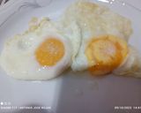 Foto del paso 6 de la receta: Huevos fritos con vieiras, langostinos y sepia