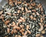 A picture of step 1 of Daal Makhani.