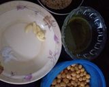 A picture of step 2 of Hummus.