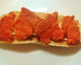 Foto del paso 3 de la receta Bocadillo de pan de cereales con queso brie y sobrasada
