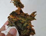 Foto langkah ke 8 dari resep Bakwan Daun Singkong, kriuk di luar empuk di dalam🌿.