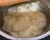 A picture of step 2 of Aloo Pakoda !!.
