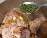 Foto del paso 4 de la receta: Solomillo al ajillo