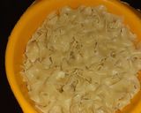 Lilahagymás krumplis tészta recept fázis 2 fotója