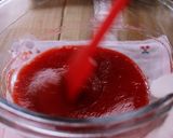 A picture of step 5 of Creamy Strawberry Milk Jelly Pudding.