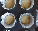 Áfonyás- fehércsokis muffin recept fázis 2 fotója