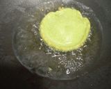 Foto langkah ke 5 dari resep Cucur Pandan.