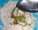 A picture of step 3 of Methi paratha/Thepla.