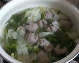 Foto langkah ke 5 dari resep Sup bakso & sayuran.