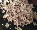 Foto langkah ke 5 dari resep Ayam Suwir Sambal Matah.