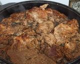 Foto del paso 4 de la receta: Bondiola de Cerdo marinada, con cebolla a la naranja