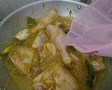 Foto langkah ke 2 dari resep Ayam goreng serundeng.