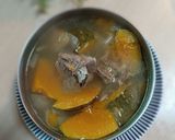 A picture of step 3 of Onion Pumpkin Pork Rib Soup.