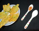 A picture of step 5 of Palak Pakory.