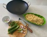 Hình bước làm 1 của món Bắp xào hành