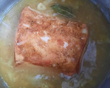 Foto del paso 5 de la receta: Lomo de cerdo en salsa de vino con miel