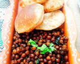 A picture of step 5 of Kala Chana-Puri-Sooji Halwa for Kanjak Pujan.