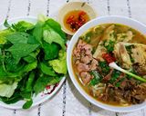 Hình bước làm 2 của món Bún bò sườn, tái, nạm