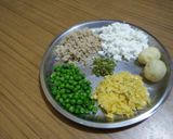 A picture of step 2 of Steamed tadka samosa.