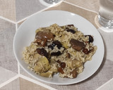 Foto del paso 6 de la receta: Arroz exprés con setas y alcachofas