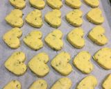 Foto langkah ke 3 dari resep Garlic Cheese Cookies.