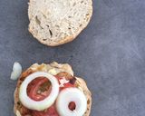 Foto del paso 2 de la receta: Bocadillo redondo y rústico con pollo adobado... ¡Especial findes!