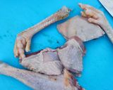 Foto langkah ke 1 dari resep Semur Ayam Kentang.