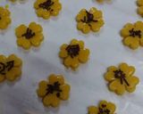 Gambar langkah 6 resipi Biskut Oren Coklat Rice.