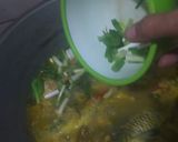 Foto langkah ke 9 dari resep Sup Ikan Mas Kuah Asam.