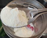 A picture of step 1 of Strawberry Milkshake.