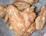 Foto langkah ke 1 dari resep Ayam Goreng Cabe Hijau.