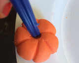 Foto del paso 4 de la receta: Calabazas de pastillaje para Haloween!! Tus peques las amaran!