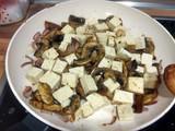 Tofu con setas y salsa teriyaki